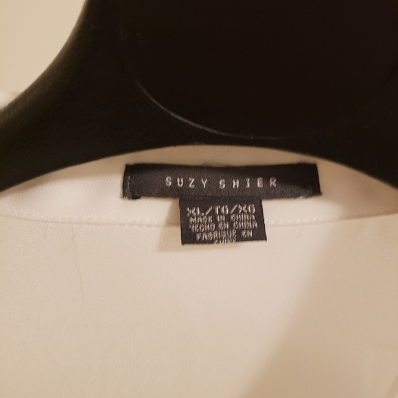 Off white blouse with sexy arm cutouts, EUC - Picture 3 of 4